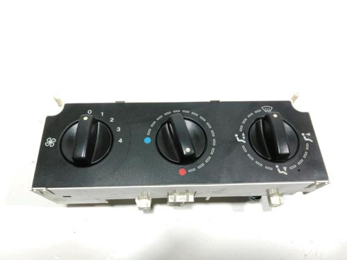 Used Climate control Climate control 28227596 28227596