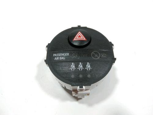 Used Warning switch TOYOTA YARIS (_P13_) 1.5 Hybrid (NHP130_, NHP130) (101 hp) 28229241