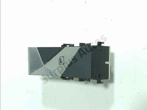 left-front-window-switch-ds-ds-3-ds-3-crossback-ur_-uc_-uj_-2018-32514560 main image