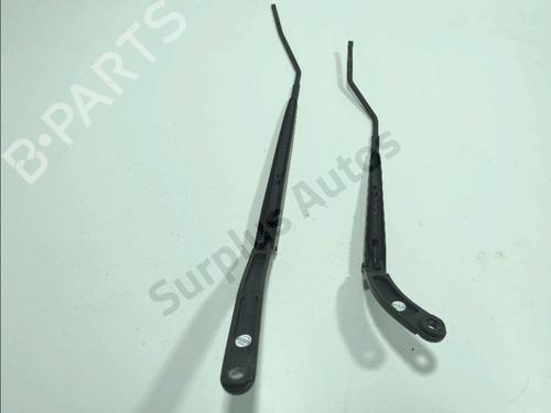 Bras d'essuie-glace avant RENAULT CLIO IV (BH_) 0.9 TCe 90 (BHNF, BHMA, BHMH, BHJK, BHJR) (90 hp) 31987374