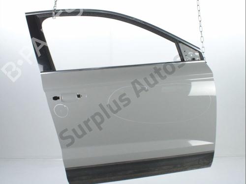 Used Right front door SKODA KAROQ (NU7, ND7) 1.5 TSI (150 hp) 31986737