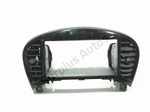 Used Middle console Middle console NISSAN JUKE (F15) 1.5 dCi (110 hp) 28231623 28231623