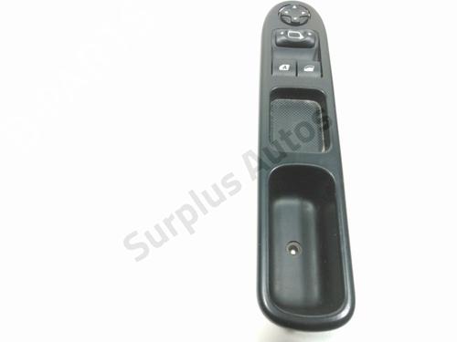 Used Left front window switch Left front window switch 37017900 37017900