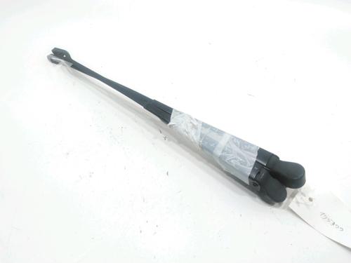 Used Front windshield wiper arm FORD FIESTA IV (JA_, JB_) 1.3 i (60 hp) 31007761