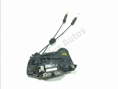 front-left-lock-toyota-corolla-estate-_e21_-2019-36695961 main image