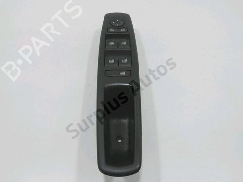 Used Left front window switch RENAULT MEGANE III Grandtour (KZ0/1) 1.5 dCi (KZ1M, KZ1W, KZ0R) (106 hp) 32334590