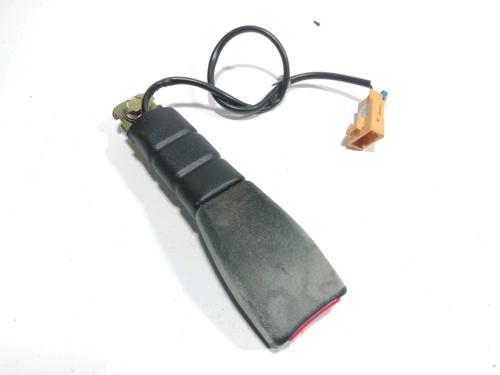 Used Seat buckle HYUNDAI COUPE II (GK) 2.0 (139 hp) 28233652
