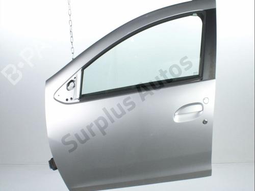 Used Left front door DACIA DUSTER (HM_) 1.5 dCi 115 (HMAD) (116 hp) 31986742