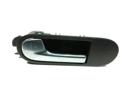 Used Rear left interior door handle Rear left interior door handle VW GOLF PLUS V (5M1, 521) 1.9 TDI (105 hp) 37779865 37779865