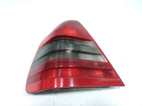 Used Left taillight MERCEDES-BENZ C-CLASS (W202) C 250 Turbo-D (202.128) (150 hp) 31006542