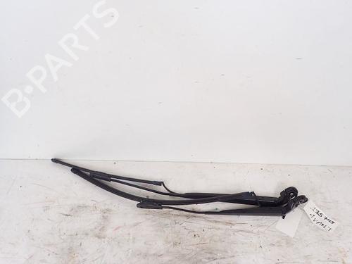 Used Front windshield wiper arm CITROËN C4 CACTUS 1.2 THP 110 (110 hp) 31007492