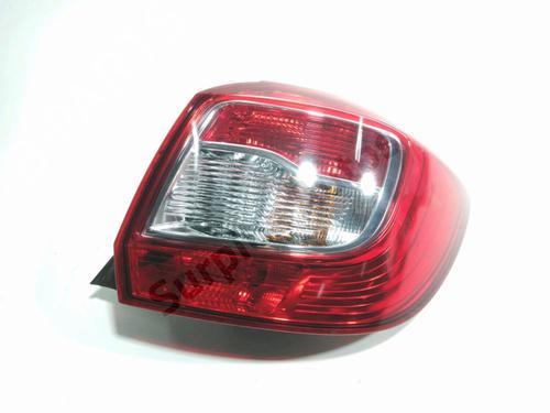 right-taillight-dacia-sandero-ii-2012-33034871 main image