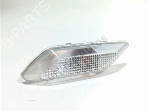 Used Right side indicator Right side indicator 37168388 37168388