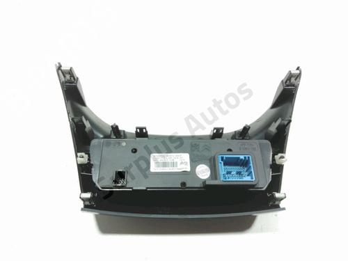 Climate control PEUGEOT 2008 I (CU_) 1.6 BlueHDi 100 | BP31868152I5