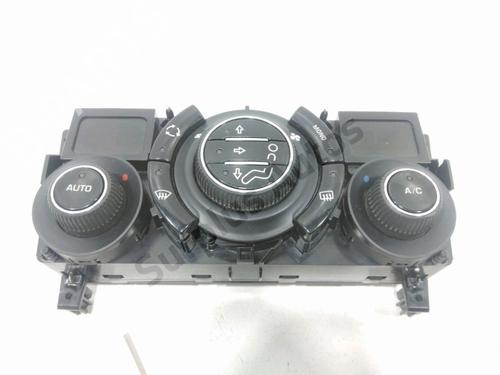 climate-control-citroen-c3-picasso-sh_-2008-36351995 main image