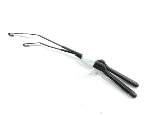 Used Front windshield wiper arm CITROËN BERLINGO / BERLINGO FIRST MPV (MF_, GJK_, GFK_) 2.0 HDI 90 (MFRHY) (90 hp) 31007593