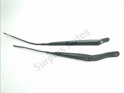 front-windshield-wiper-arm-renault-clio-iii-br01-cr01-2005-2006-2007-2008-2009-2010-2011-2012-2013-2014-33646953 main image