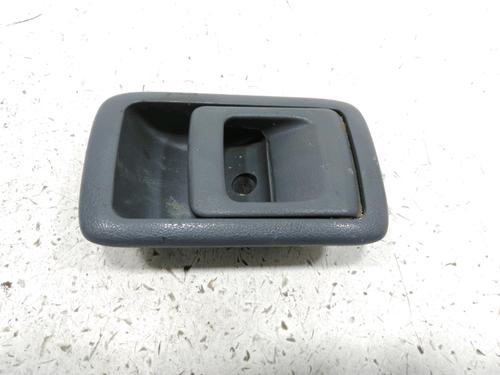 Used Front right interior door handle TOYOTA LAND CRUISER 90 (_J9_) 3.0 TD (KZJ90_, KZJ95_, KZJ90R, KZJ95R, KZJ90W, KZJ95W) (125 hp) 30996100
