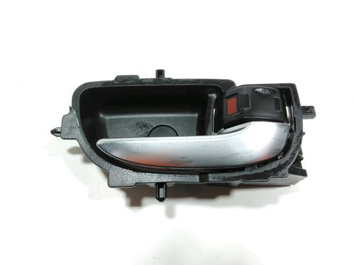 Used Front right interior door handle TOYOTA YARIS (_P13_) 1.5 Hybrid (NHP130_, NHP130) (101 hp) 28242818