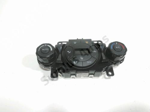 climate-control-ford-ecosport-2011-2012-2013-2014-2015-2016-2017-2018-2019-2020-2021-2022-28227977 main image