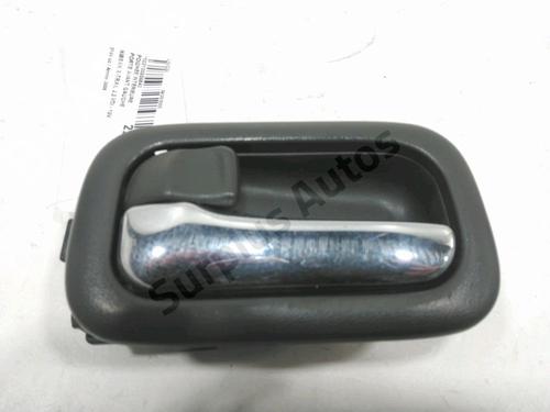 Used Front left interior door handle NISSAN X-TRAIL I (T30) 2.2 Di 4x4 (114 hp) 30996507