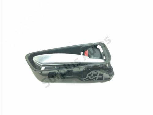 front-right-interior-door-handle-toyota-corolla-estate-_e21_-2019-36695937 main image