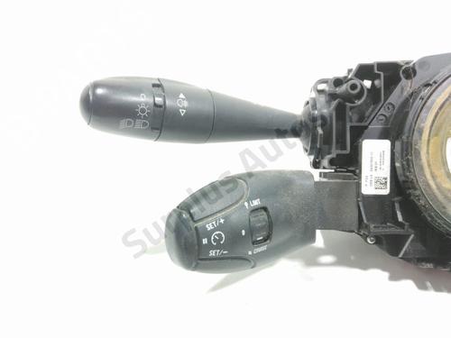 Steering wheel controls PEUGEOT 5008 (0U_, 0E_) 1.6 HDi | BP32460739E15