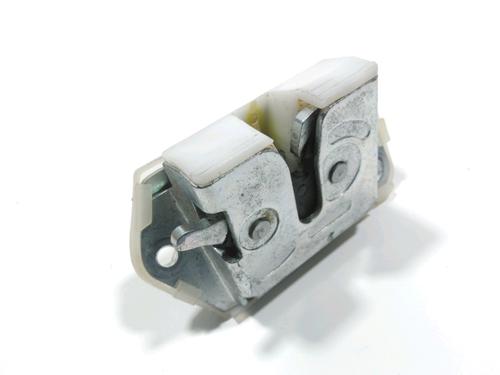 Used Tailgate lock NISSAN PIXO (UA0) 1.0 (68 hp) 28260522