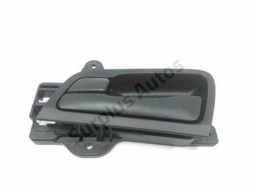 Used Rear left interior door handle Rear left interior door handle 31000112 31000112