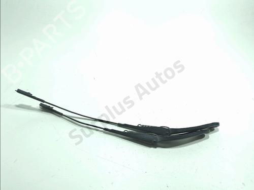 Used Front windshield wiper arm Front windshield wiper arm BMW 3 (F30, F80) 318 d xDrive (143 hp) 36550519 36550519