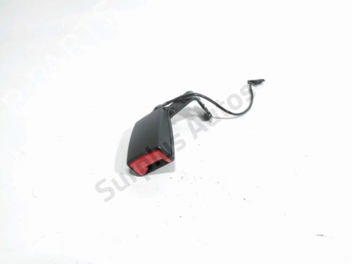Used Seat buckle AUDI A1 (8X1, 8XK) 1.2 TFSI (86 hp) 28233602