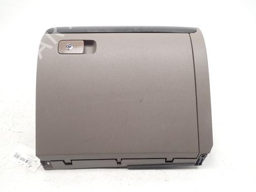 Used Glove box VW JETTA IV (162, 163, AV3, AV2) 1.6 TDI (105 hp) 30991722