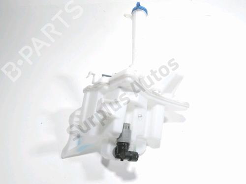 Réservoir lave-glace TOYOTA AURIS (_E18_) 1.8 Hybrid (ZWE186_, ZWE186R) (136 hp) 32102778