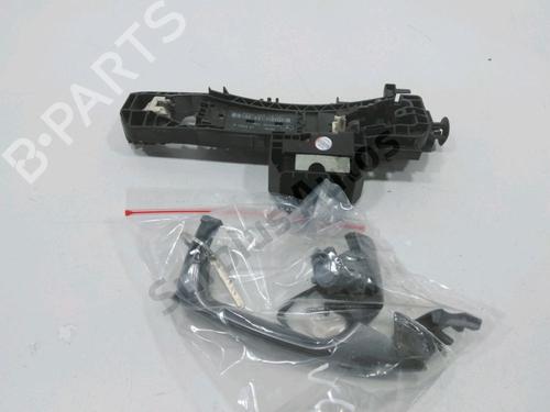 front-left-exterior-door-handle-mercedes-benz-b-class-sports-tourer-w246-w242-2011-2012-2013-2014-2015-2016-2017-2018-30995968 main image
