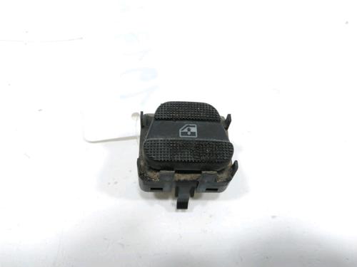 Used Right rear window switch Right rear window switch VW GOLF III (1H1) 1.9 TDI (90 hp) 31207717 31207717