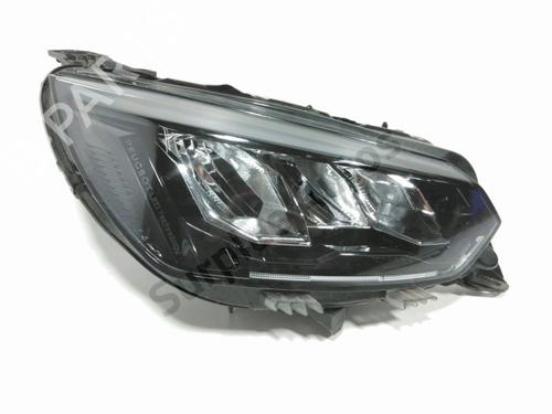 Used Right headlight PEUGEOT 2008 II (UD_, US_, UY_, UJ_, UR_, UC_) 1.2 PureTech 130 (USHNS, URHNS) (130 hp) 32976212