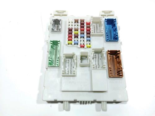Used Fuse box Fuse box 28222925 28222925