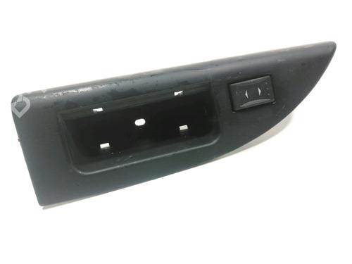 Used Right rear window switch Right rear window switch 37778337 37778337