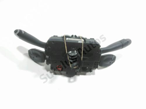 Steering wheel controls PEUGEOT 308 I (4A_, 4C_) 1.6 HDi | BP28227468E15 