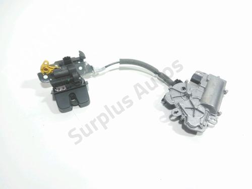 Bagklap lås VW T-ROC (A11, D11) 1.5 TSI (150 hp) 28260656