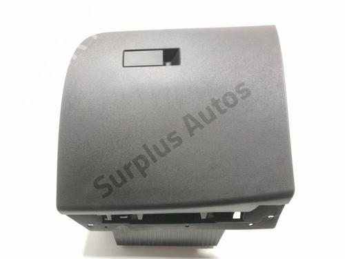 Used Glove box OPEL CORSA F (P2JO) 1.2 (68) (101 hp) 28231463