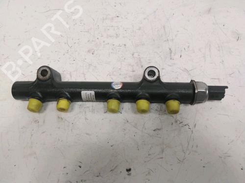 Used Injection rail Injection rail 28221227 28221227