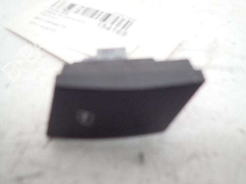 Used Right front window switch Right front window switch 37772731 37772731
