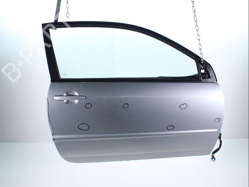 Used Right front door TOYOTA COROLLA (_E12_) 2.0 D-4D (CDE120R, CDE120L_) (110 hp) 28243555