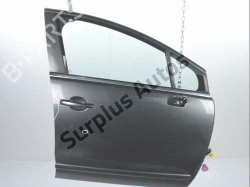 Used Right front door PEUGEOT 5008 (0U_, 0E_) 1.6 HDi (112 hp) 28244009