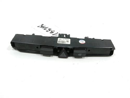 Bouton de warning OPEL ZAFIRA / ZAFIRA FAMILY B (A05) 1.9 CDTI (M75) (100 hp) 31635797