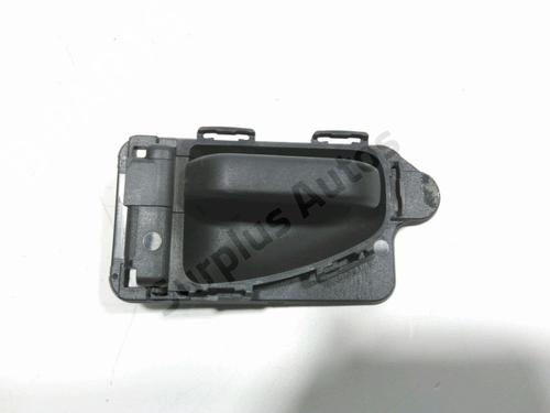 Used Front right interior door handle Front right interior door handle CITROËN SAXO (S0, S1) 1.4 VTS (75 hp) 36000241 36000241