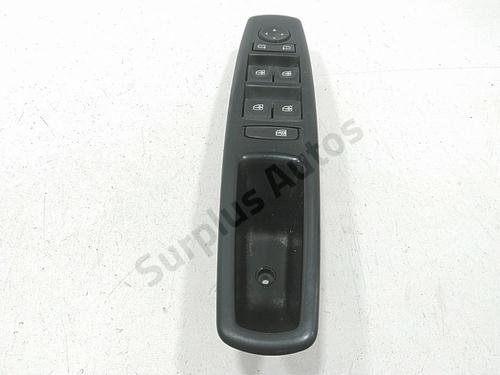 Used Left front window switch Left front window switch RENAULT MEGANE III Grandtour (KZ0/1) 1.5 dCi (KZ09, KZ0D, KZ1G, KZ29, KZ14, KZ1W, KZ10, KZ1F,... (110 hp) 39737512 39737512