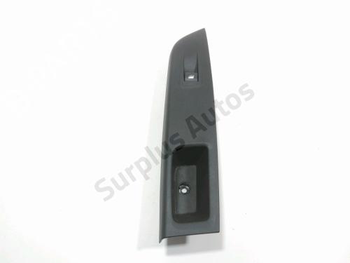 Used Right front window switch Right front window switch OPEL CORSA F (P2JO) 1.2 (68) (75 hp) 37772962 37772962