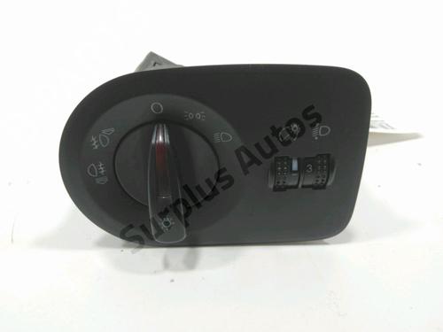 Used Headlight switch SEAT IBIZA IV SC (6J1, 6P5) 1.9 TDI (105 hp) 30990469